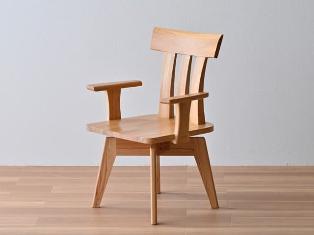 肘付回転イス前