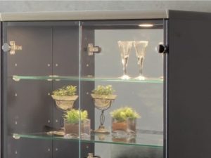 ガラス棚・LEDライト