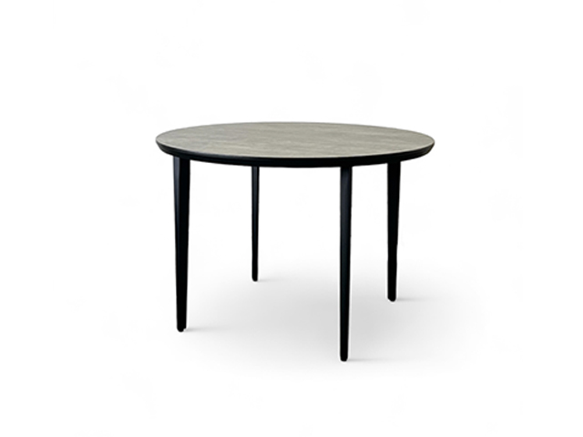 円卓アイアン４本脚 アイアン素材のスタイリッシュな脚。